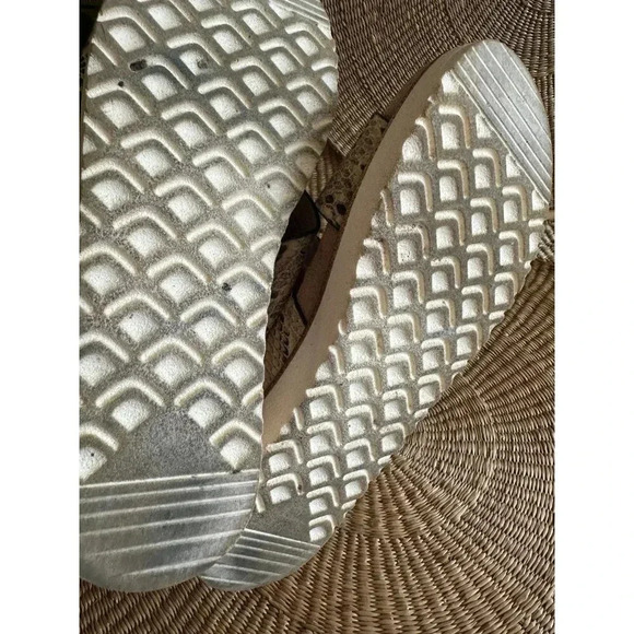 Women’s size 6 snakeskin Sandals - Picture 5 of 7